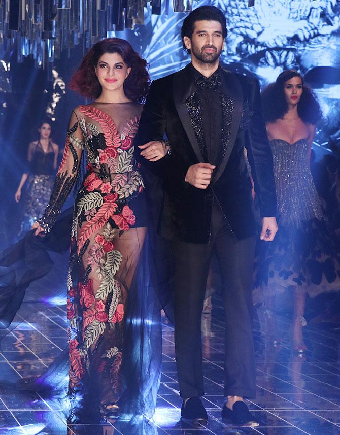 Jacqueline Fernandez showstopper Manish Malhotra