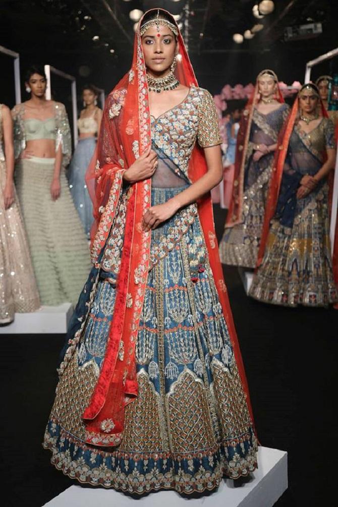 Manoj Agarrwal Lakme Fashion Week bridal lehenga