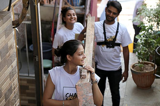 Asalpha slums mumbai chal rang de