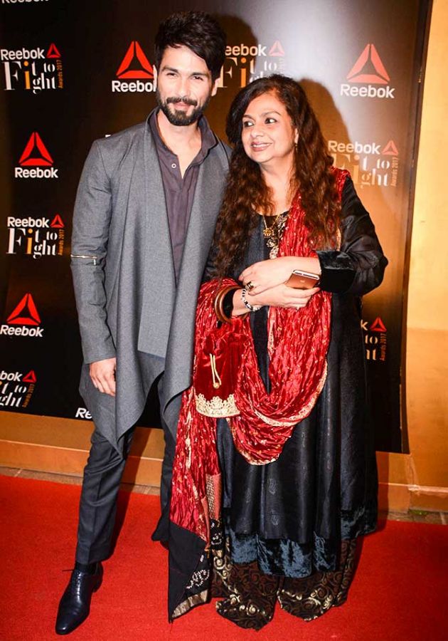 Shahid Kapoor with mom 