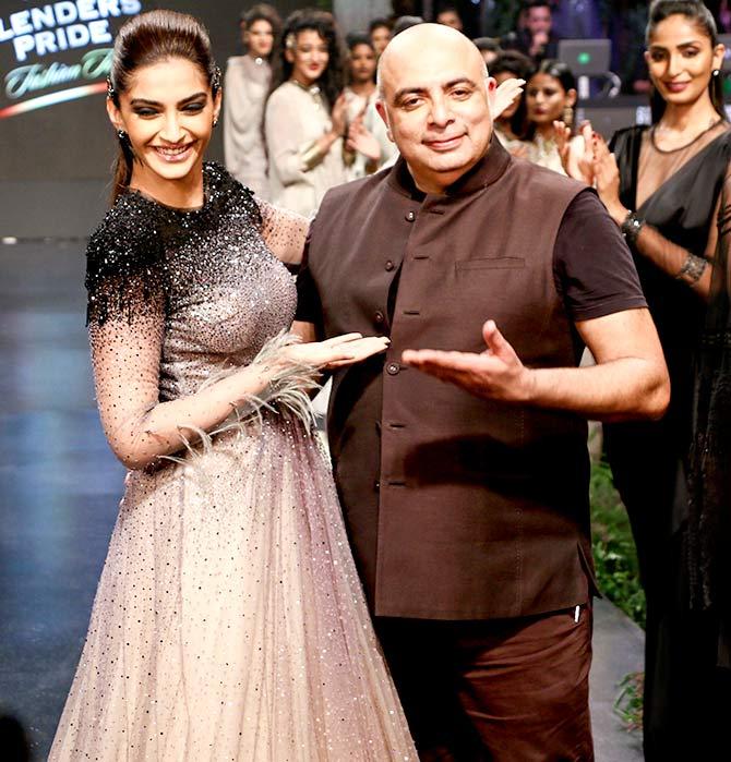 Blenders Pride Tarun Tahiliani Sonam Kapoor