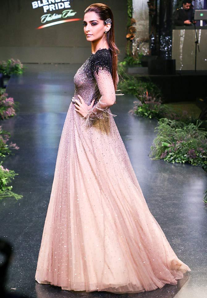 Blenders Pride Tarun Tahiliani Sonam Kapoor