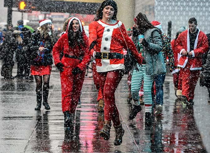 SantaCon Santa Bar Crawl Christmas party