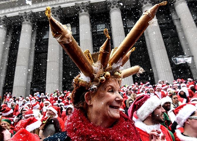 SantaCon Santa Bar Crawl Christmas party