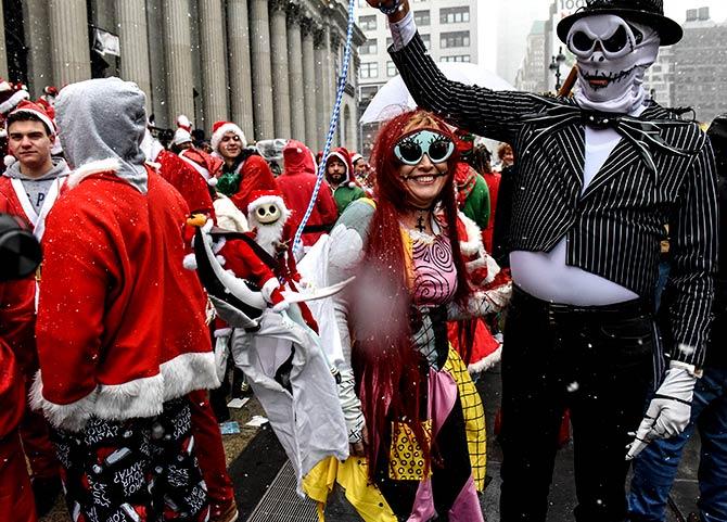 SantaCon Santa Bar Crawl Christmas party