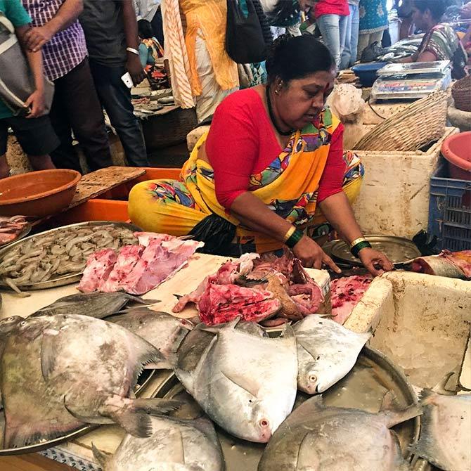 A fisherwoman in Mumbai