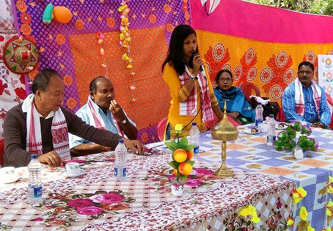 Dinchengfa at an awareness meeting