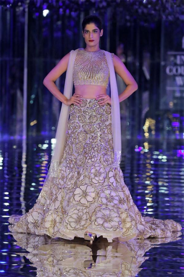 Manish Malhotra fashion show