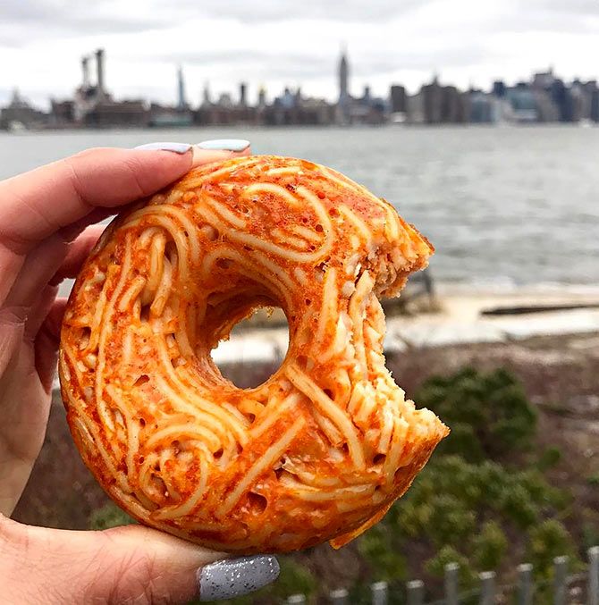 Spaghetti donut