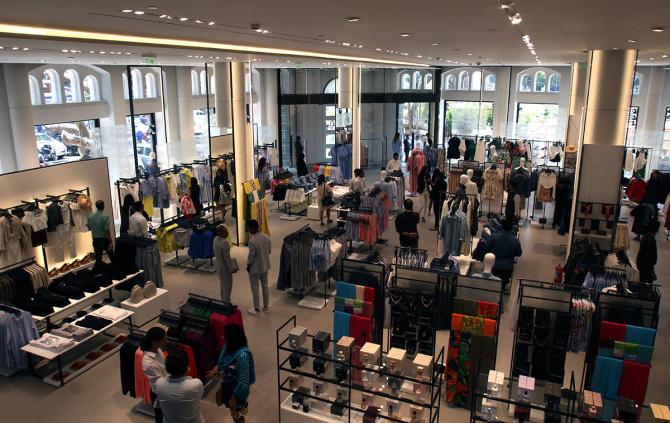 zara launches largest store in mumbai