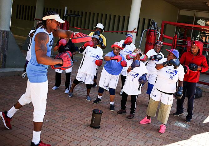 Boxing grannies