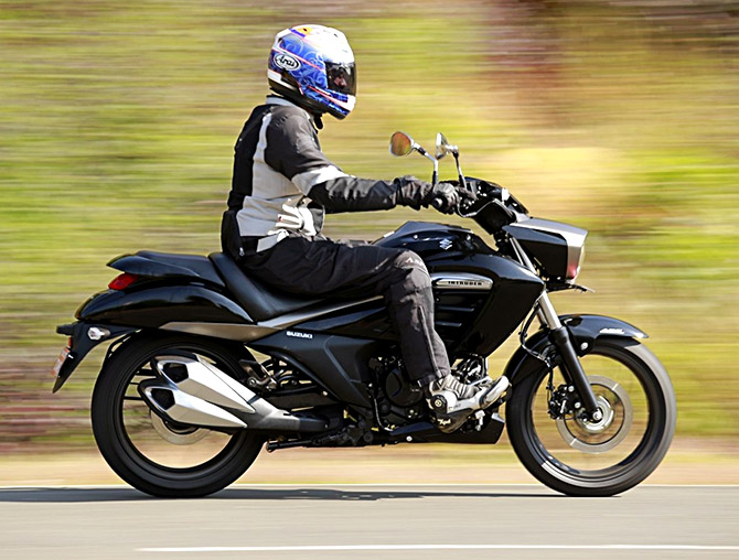 Moto Story, Suzuki Intruder 150, First look review