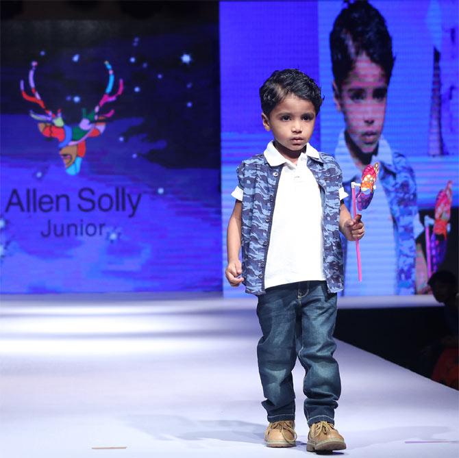 Junior's Fashion Week