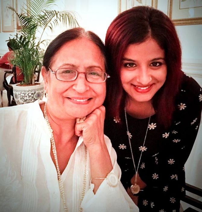 Nivi and her mother
