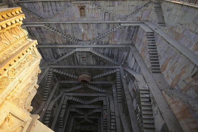 stepwell in Bundi