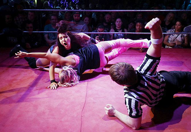 Women wrestling match