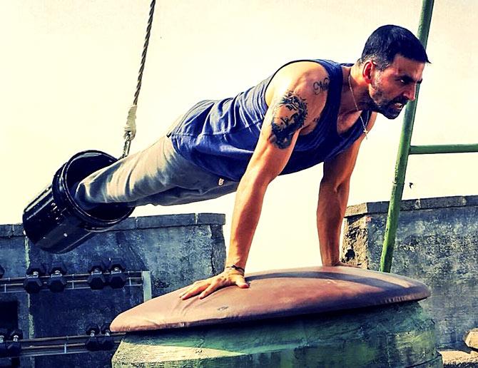 Akshay kumar fitness routine exercise