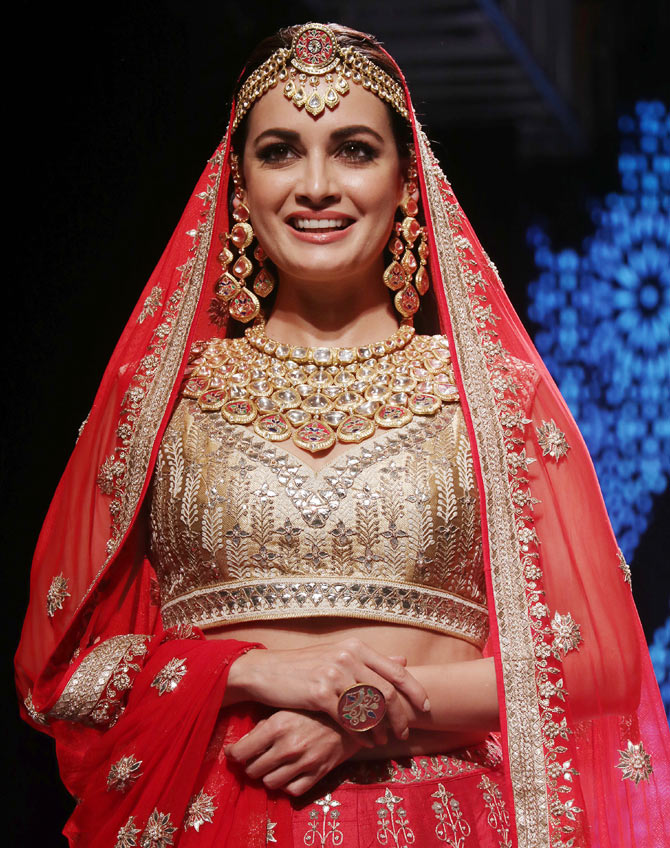 Dia Mirza Bridal Ramp - Rajasthani Bride : Fashion, Beauty | Rajasthani  bride, Indian bridal, Women