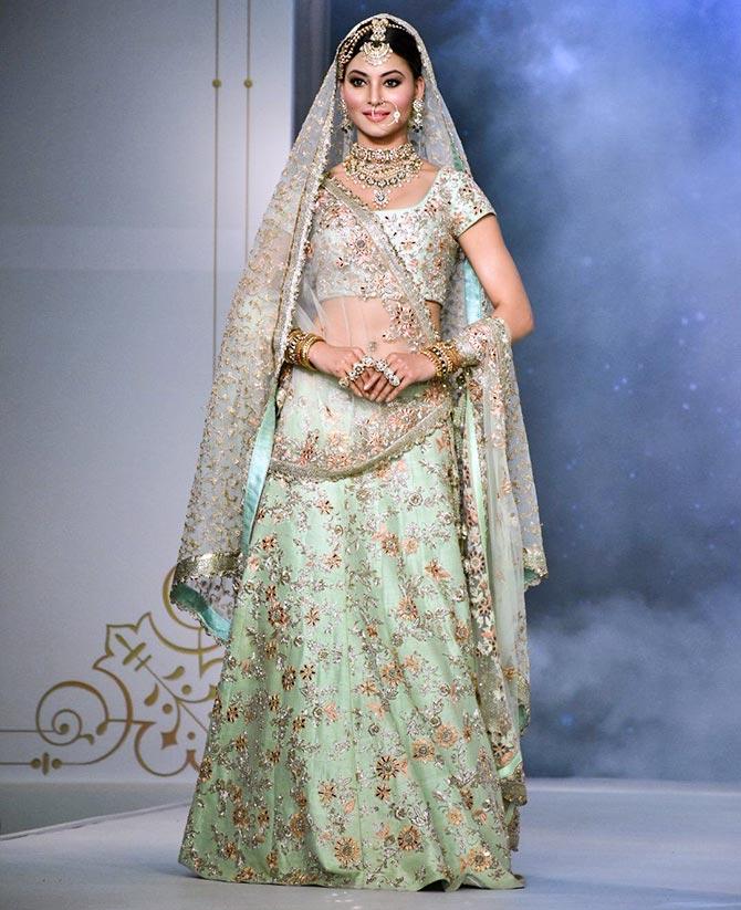 urvashi rautela in lehenga