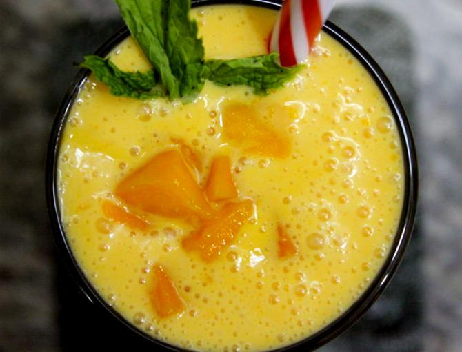 Mango smoothie