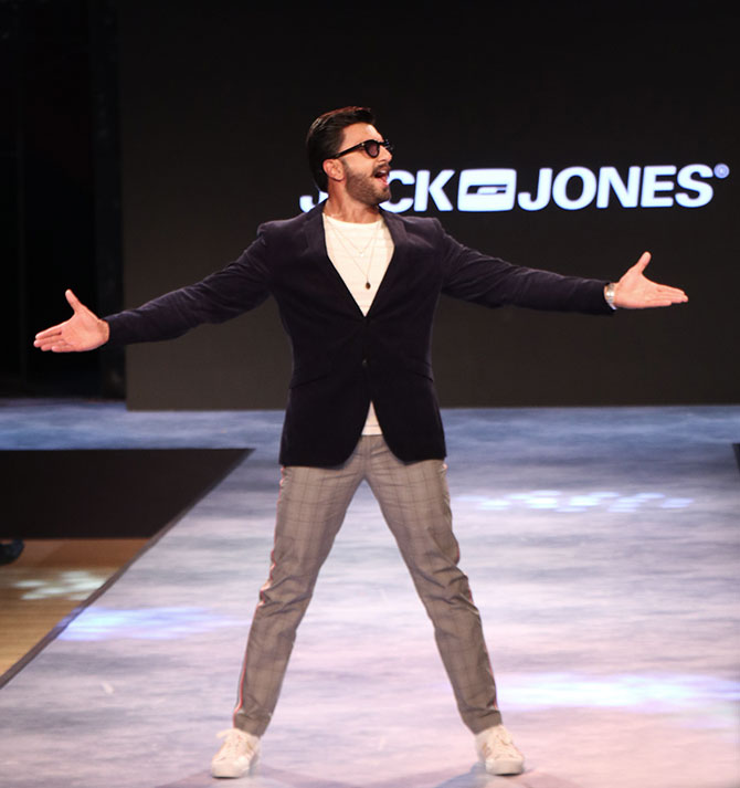 JACK  JONES Slim Fit Men Grey Trousers  Buy JACK  JONES Slim Fit Men  Grey Trousers Online at Best Prices in India  Flipkartcom