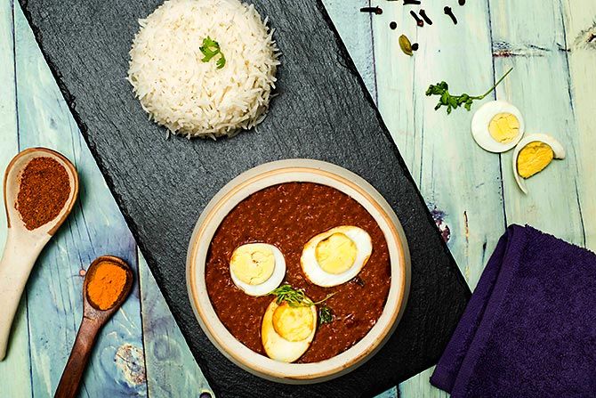 Kolhapuri Anda curry