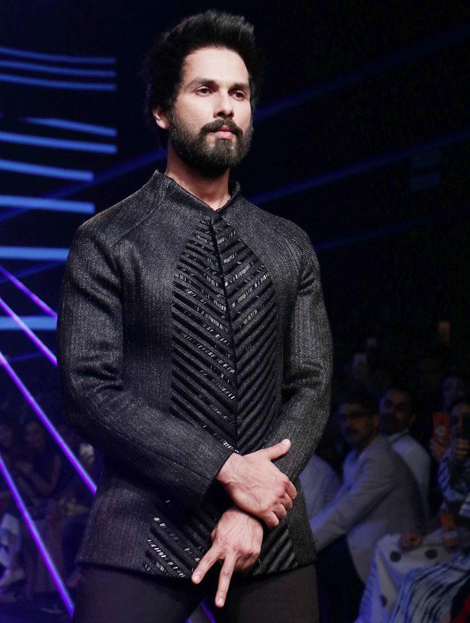 Disha Patani and Shahid Kapoor walk for Amit Aggarwal