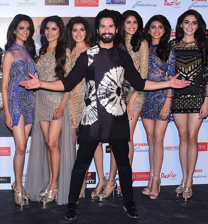 Shahid Kapoor with the Miss Diva Miss Universe contestants