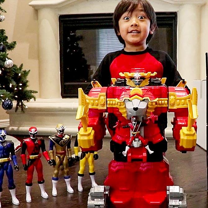 Ryan best sale toysreview robot