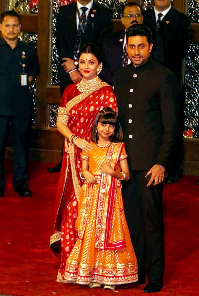 Aishwarya rai red saree ambani outlet wedding