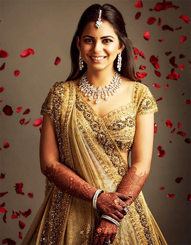 Isha Ambani wears diamond dress worth Rs. 90 crore on her wedding?