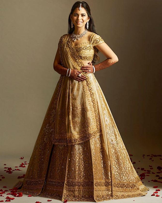 Italian designers create Isha Ambani's lehenga - Rediff ...