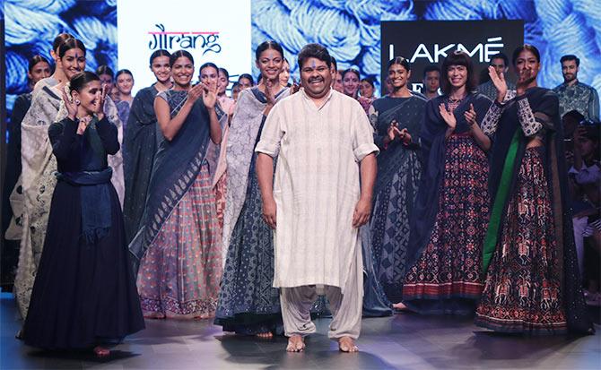 Gaurang Shah's collection at Lakme fashion week summer/resort 2018