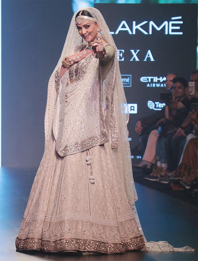 Sushmita Sen Kotwara Lakme Fashion Week