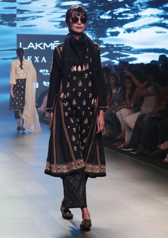 Sushmita Sen Kotwara Lakme Fashion Week