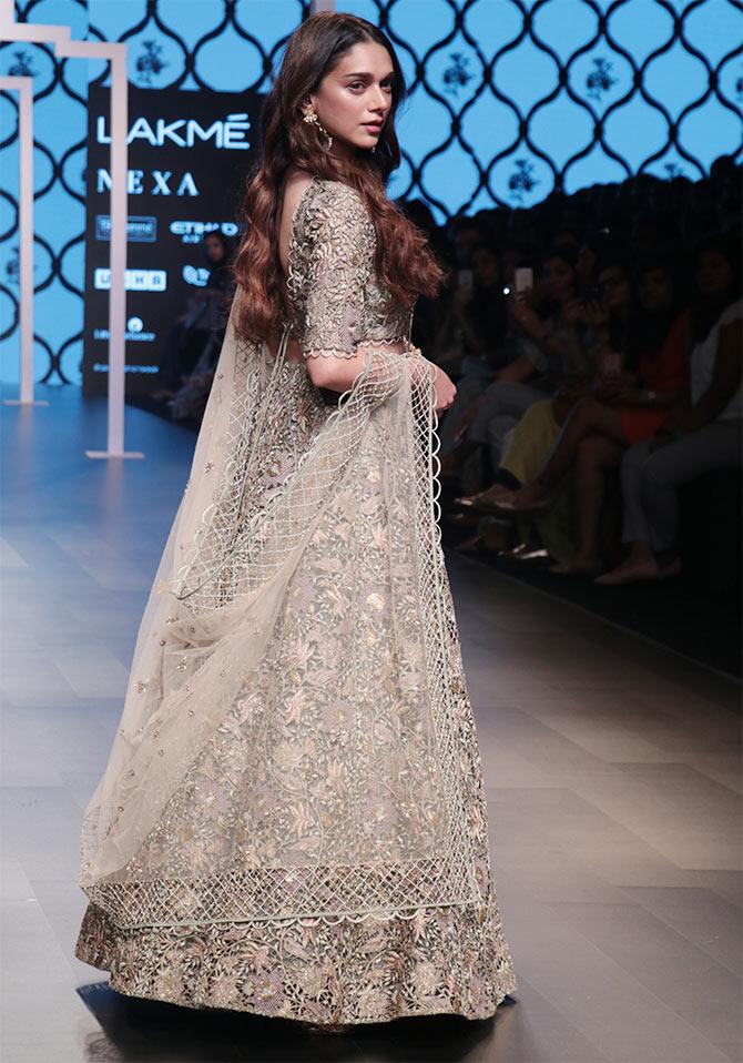 aditi rao hydari walks for payal singhal