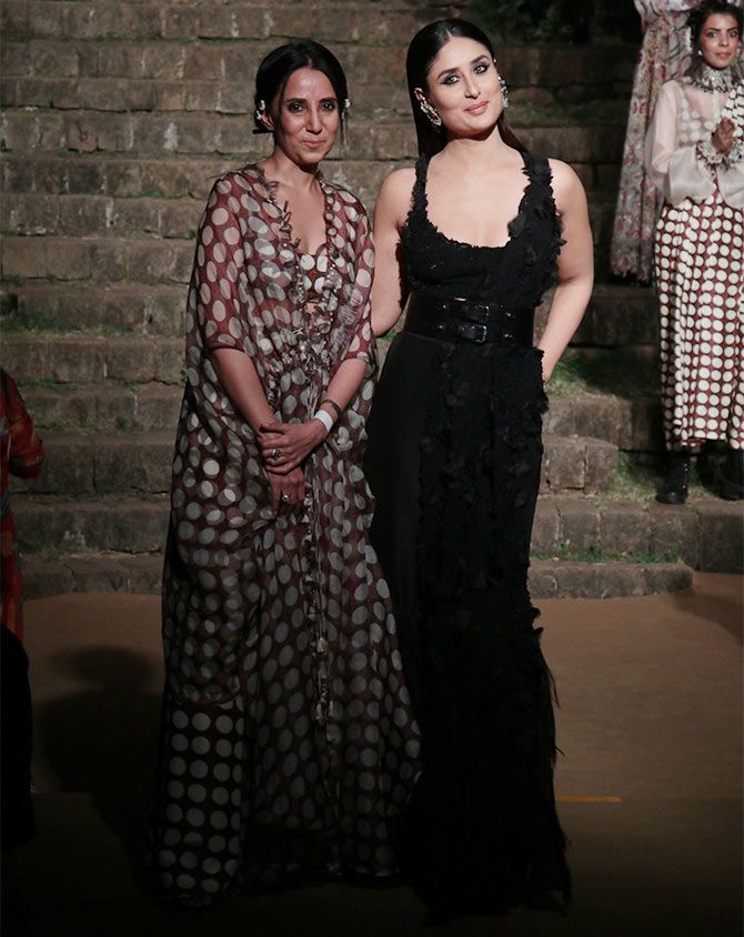 Kareena Kapoor Anamika Khanna grand finale Lakme Fashion Week
