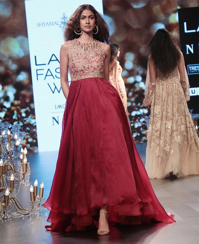 Kangana Ranaut Shyamal Bhumika Wonderland Lakme Fashion Week