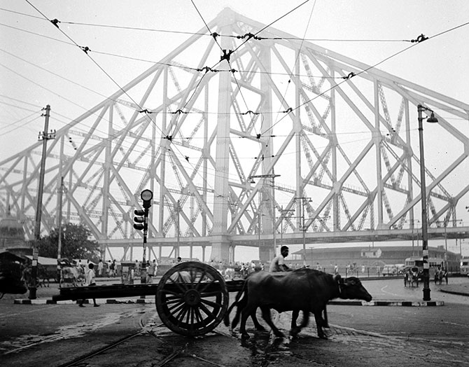 Howrah Bridge turns 75: A photographer's delight - Rediff.com