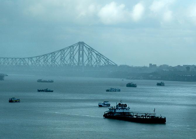 Howrah bridge 75 years