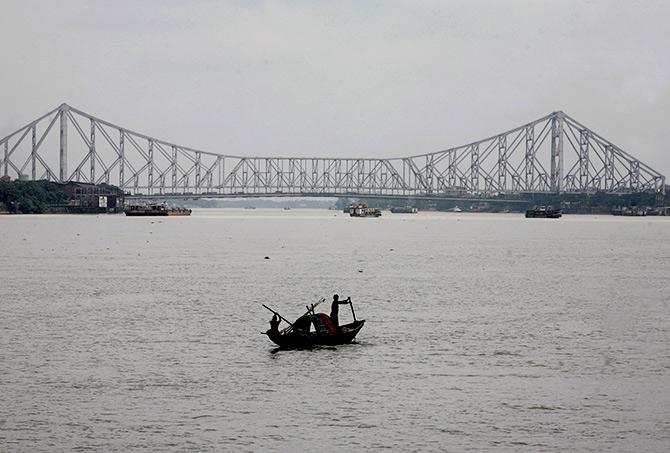 Howrah bridge 75 years