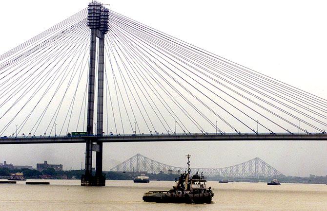 Howrah bridge 75 years