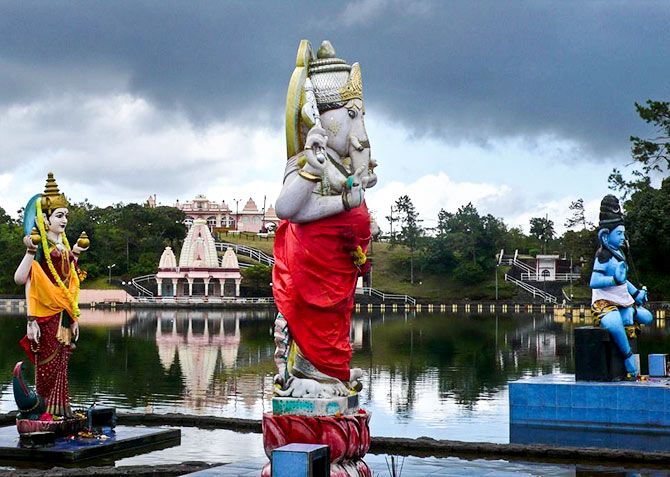 Hindu gods at Grand Bassin