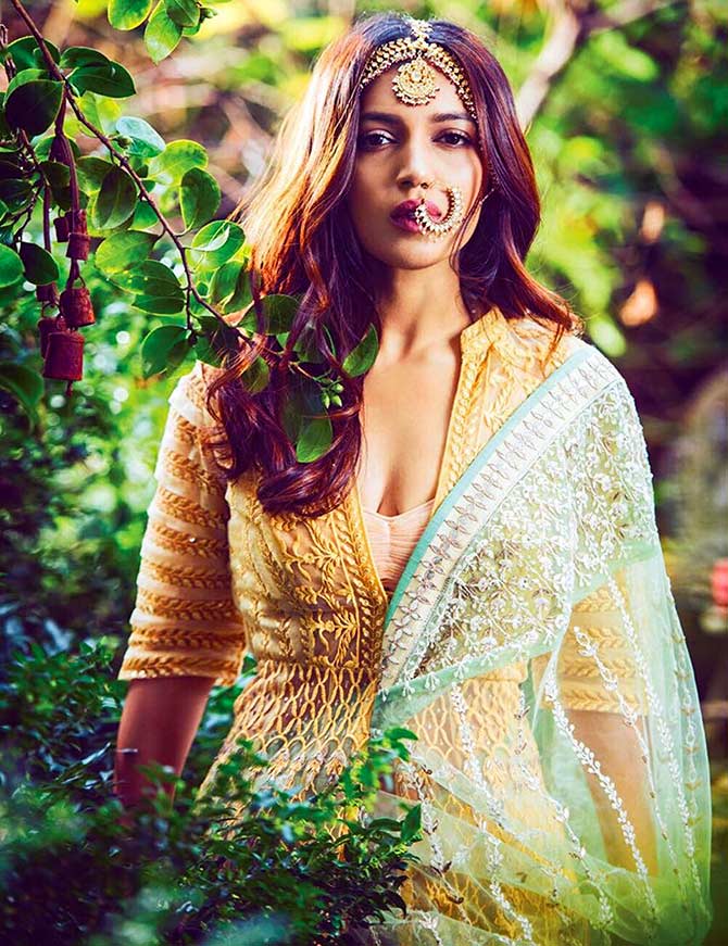 Bhumi Pednekar stuns in printed saree but actress' risque blouse is the  matter of conversation for netizens