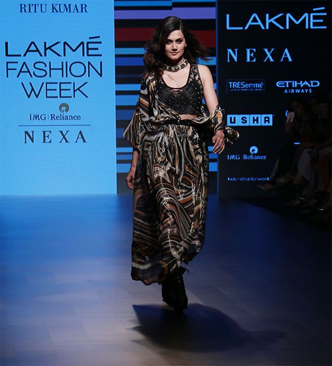 Taapsee pannu Ritu Kumar Lakme Fashion Week
