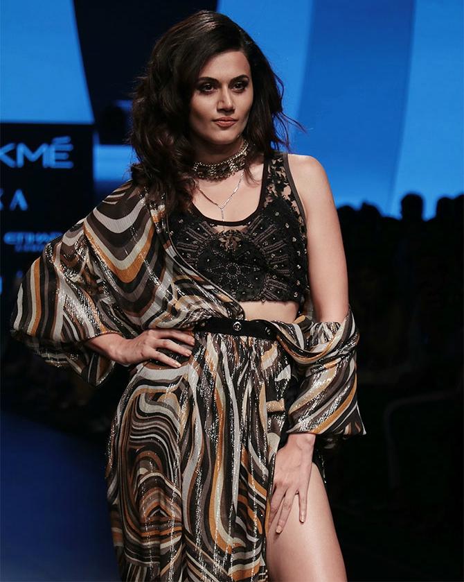 Taapsee pannu Ritu Kumar Lakme Fashion Week