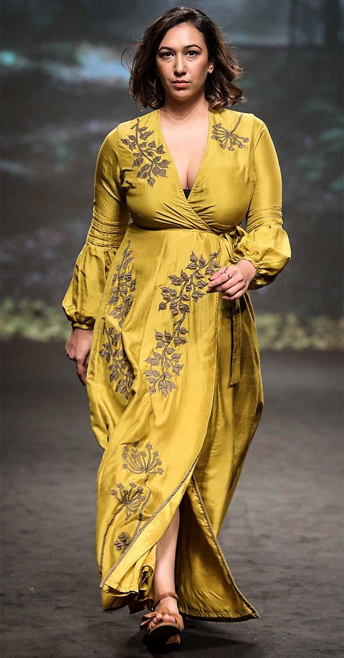 Half Full Curve Lakme Fashion Week