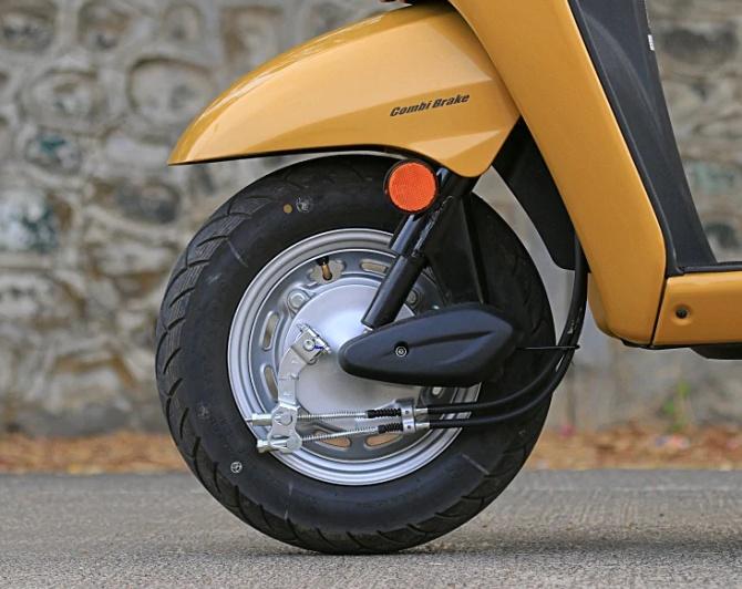Activa 5g rear tyre Clearance