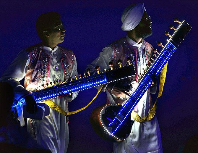 Sitar players