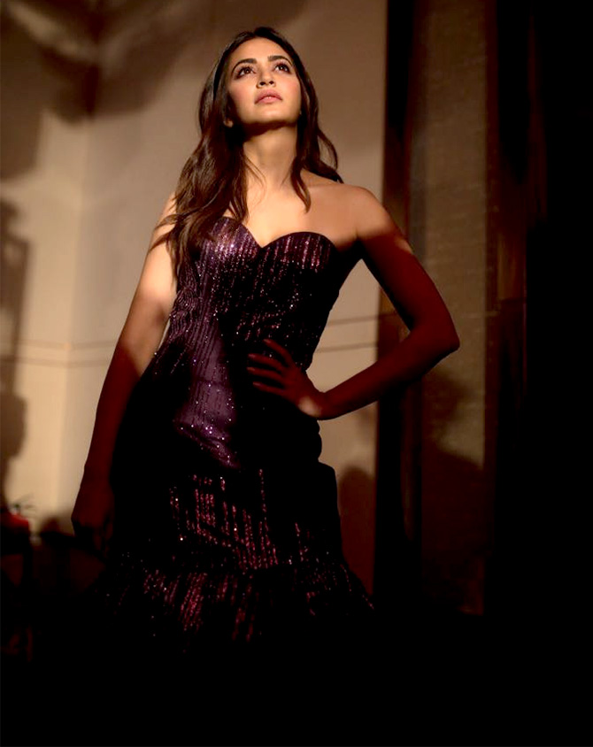 Pix: Kriti, Pooja glam up Bangalore Fashion Week - Rediff.com Get Ahead